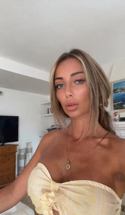 Escot verificada en Marbella, Taylor de origen europeo